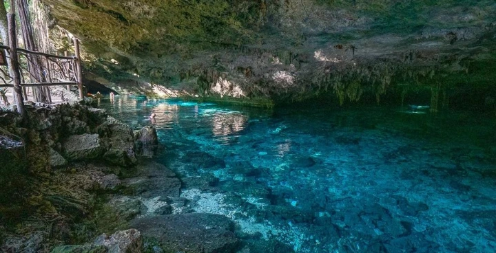 Cenote Dos Ojos - mexico cenotes