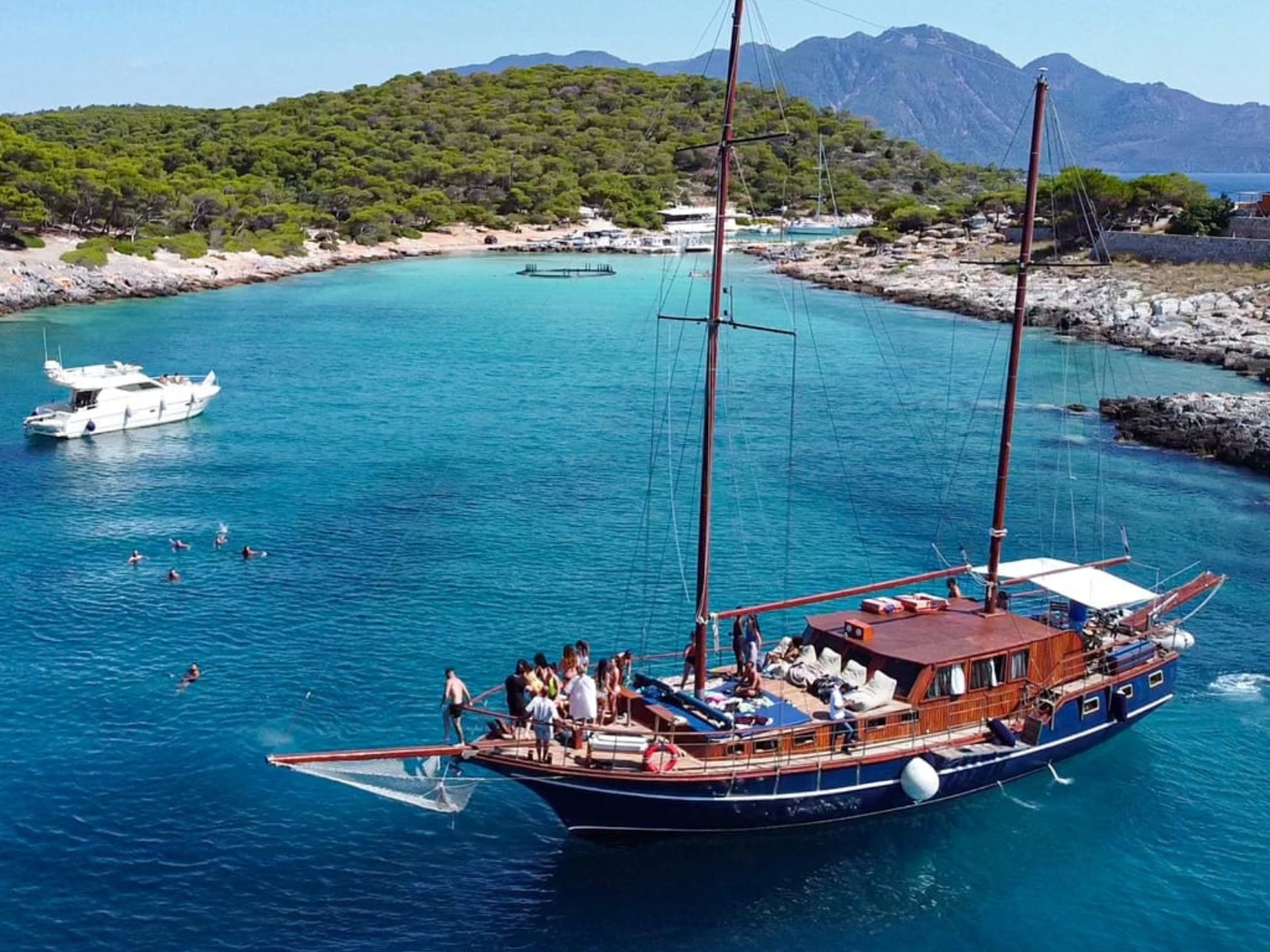 Boat Tour - What to do in Athens