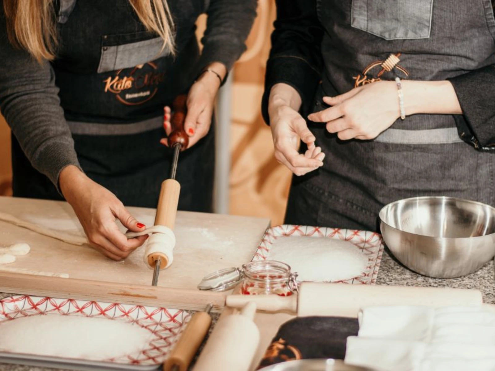 Chimney Cake Workshop - Budapest what to do