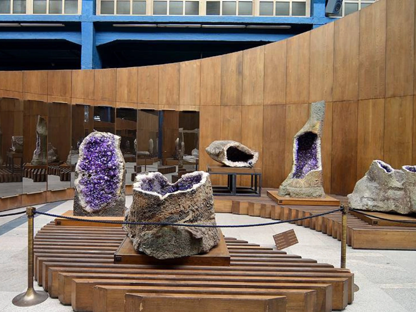 Earth and People National Museum - museums in Sofia