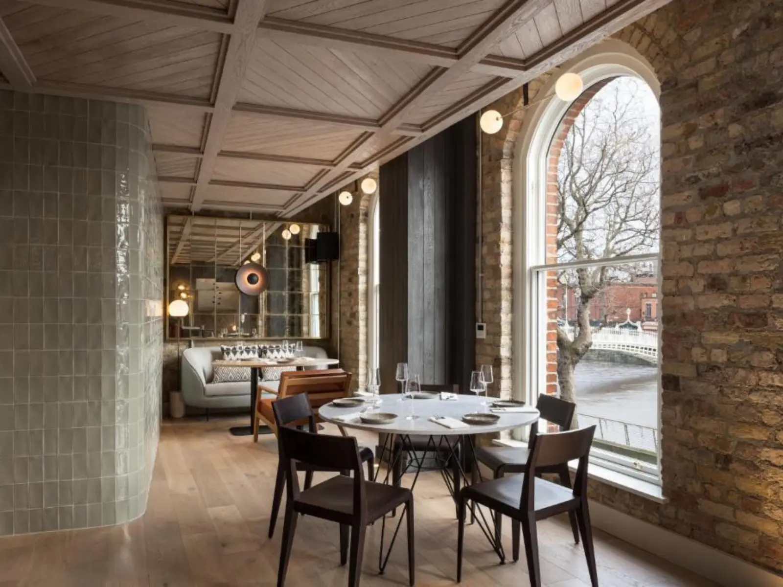 Zanzibar Locke - Hotel Dublin