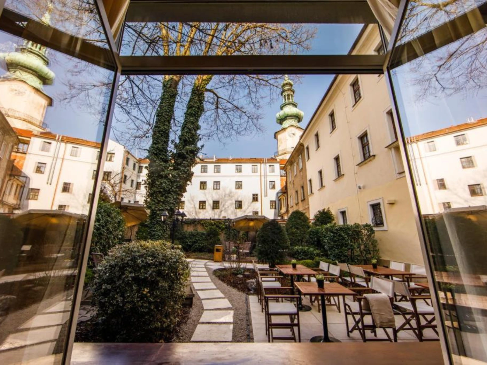 BEIGLI Hotel & Garden - Hotels Bratislava