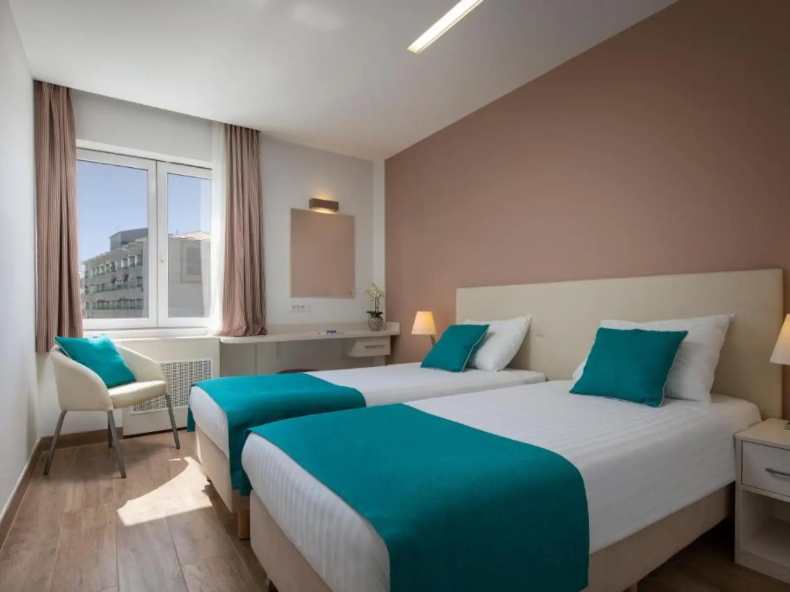 Hotel Jadran - hotels Zagreb