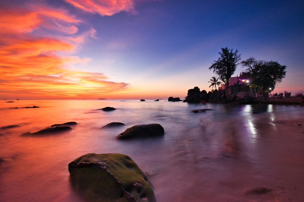 Sunset at Long Beach things to do phu quoc