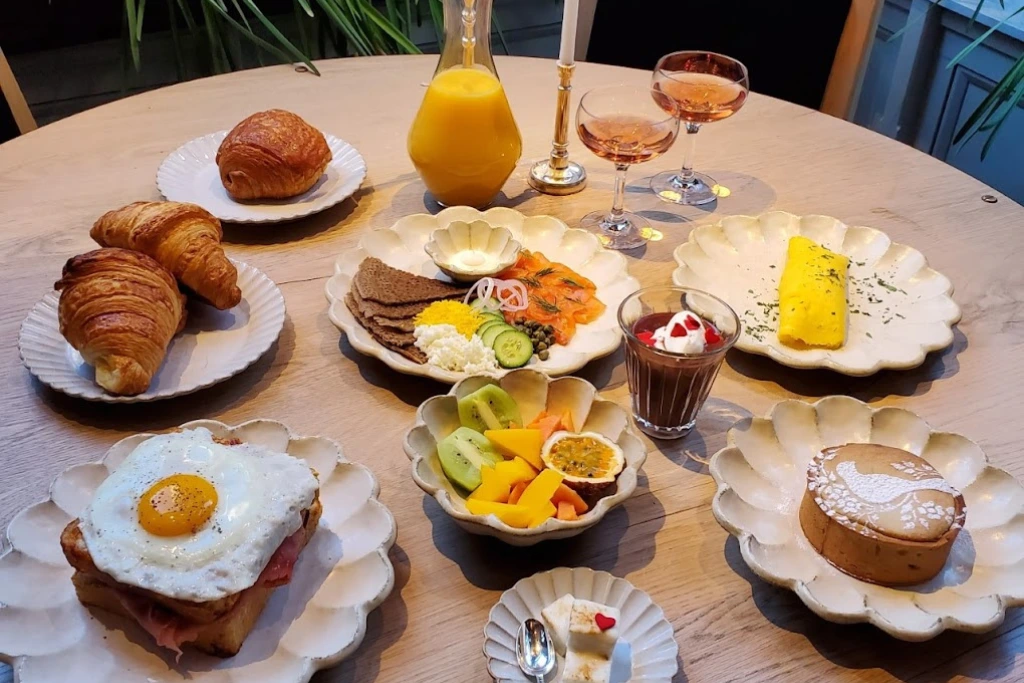 Le Diplomate washington dc restaurants georgetown